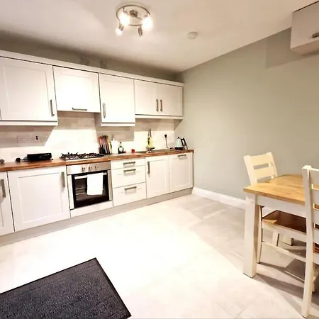 Your - Four Bed With Parking!